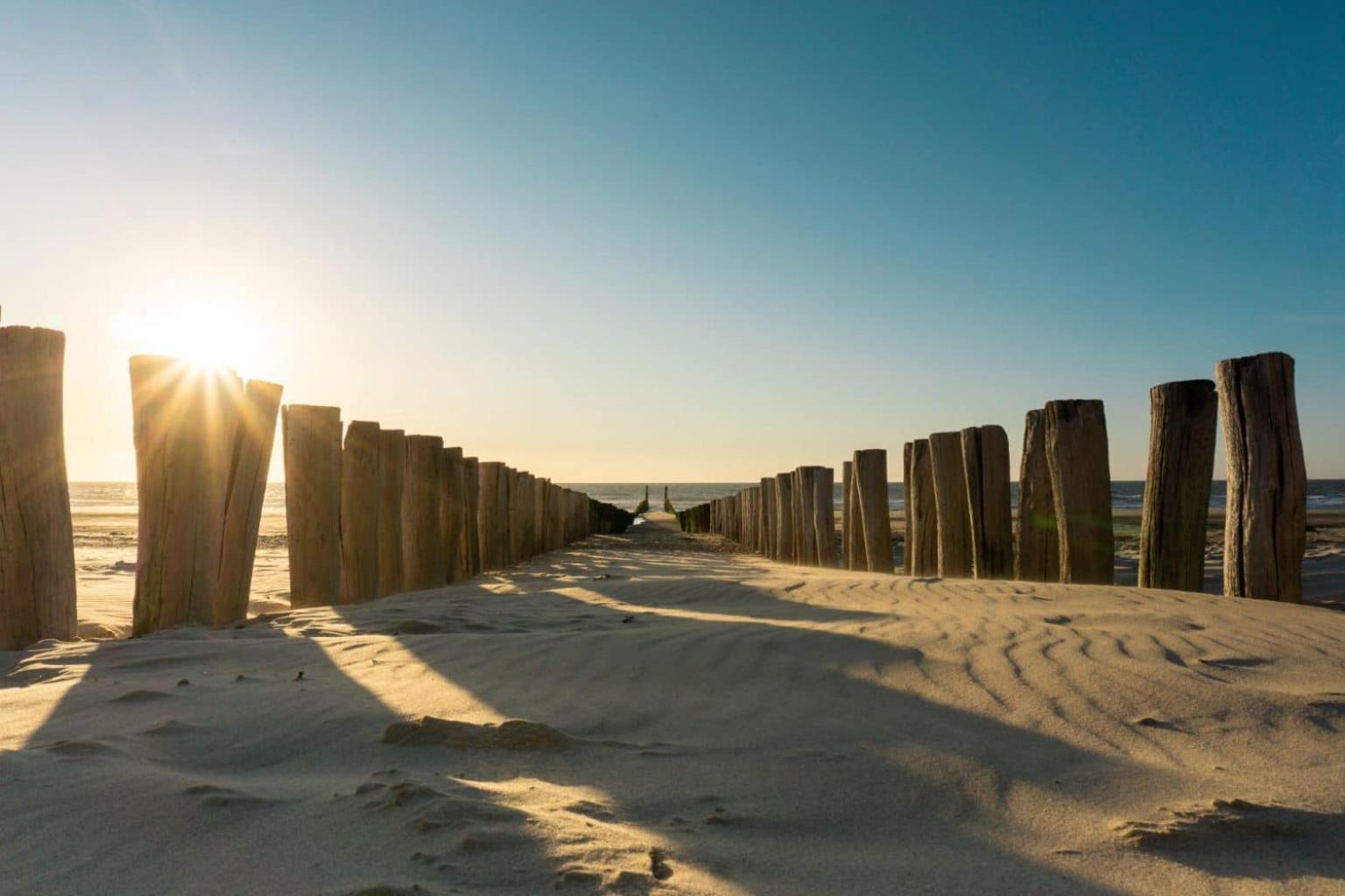 'Relax Lodge Sea' - Wellness Lodge In Zeeland - Private Sauna - Airco - Garden - Outdoor Swimming Pool - Free Wifi, Towels & Bed Linen Heinkenszand Екстер'єр фото