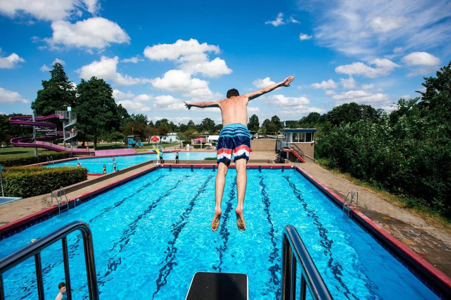 'Relax Lodge Sea' - Wellness Lodge In Zeeland - Private Sauna - Airco - Garden - Outdoor Swimming Pool - Free Wifi, Towels & Bed Linen Heinkenszand Екстер'єр фото