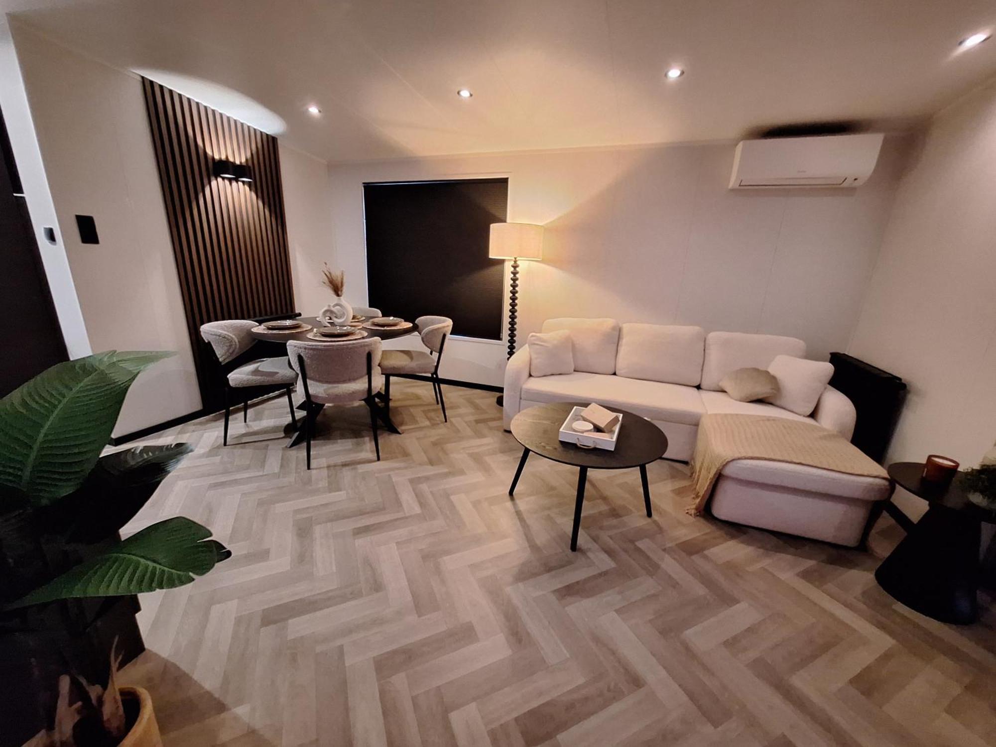 'Relax Lodge Sea' - Wellness Lodge In Zeeland - Private Sauna - Airco - Garden - Outdoor Swimming Pool - Free Wifi, Towels & Bed Linen Heinkenszand Екстер'єр фото