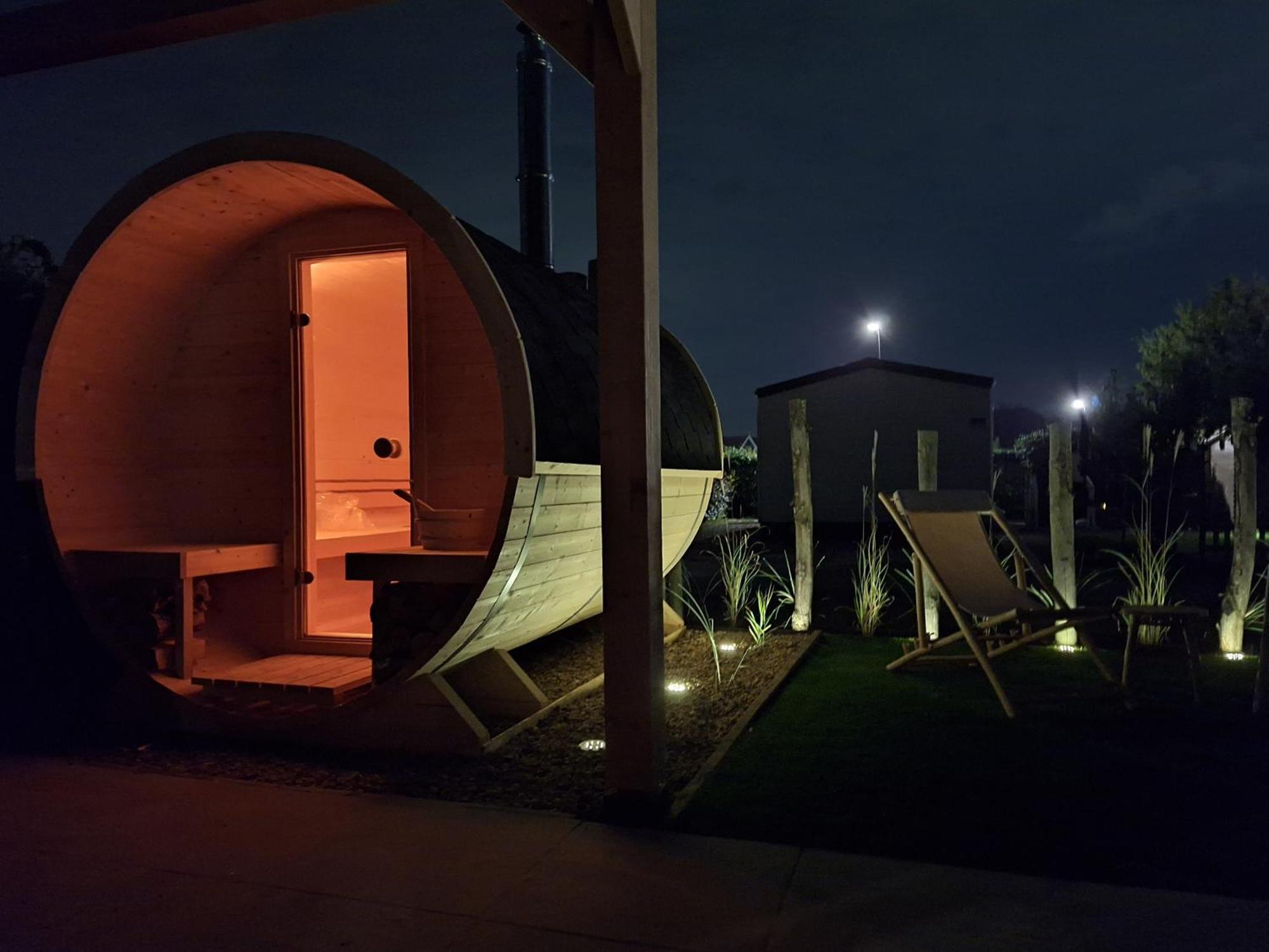 'Relax Lodge Sea' - Wellness Lodge In Zeeland - Private Sauna - Airco - Garden - Outdoor Swimming Pool - Free Wifi, Towels & Bed Linen Heinkenszand Екстер'єр фото